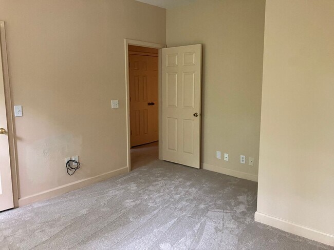 Building Photo - 3 BR / 2 BA at the Preserve