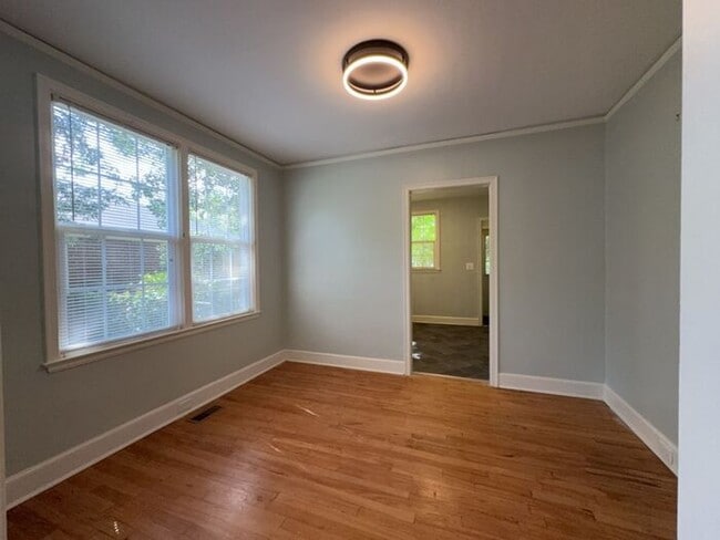 Building Photo - 2944 Hope Ave