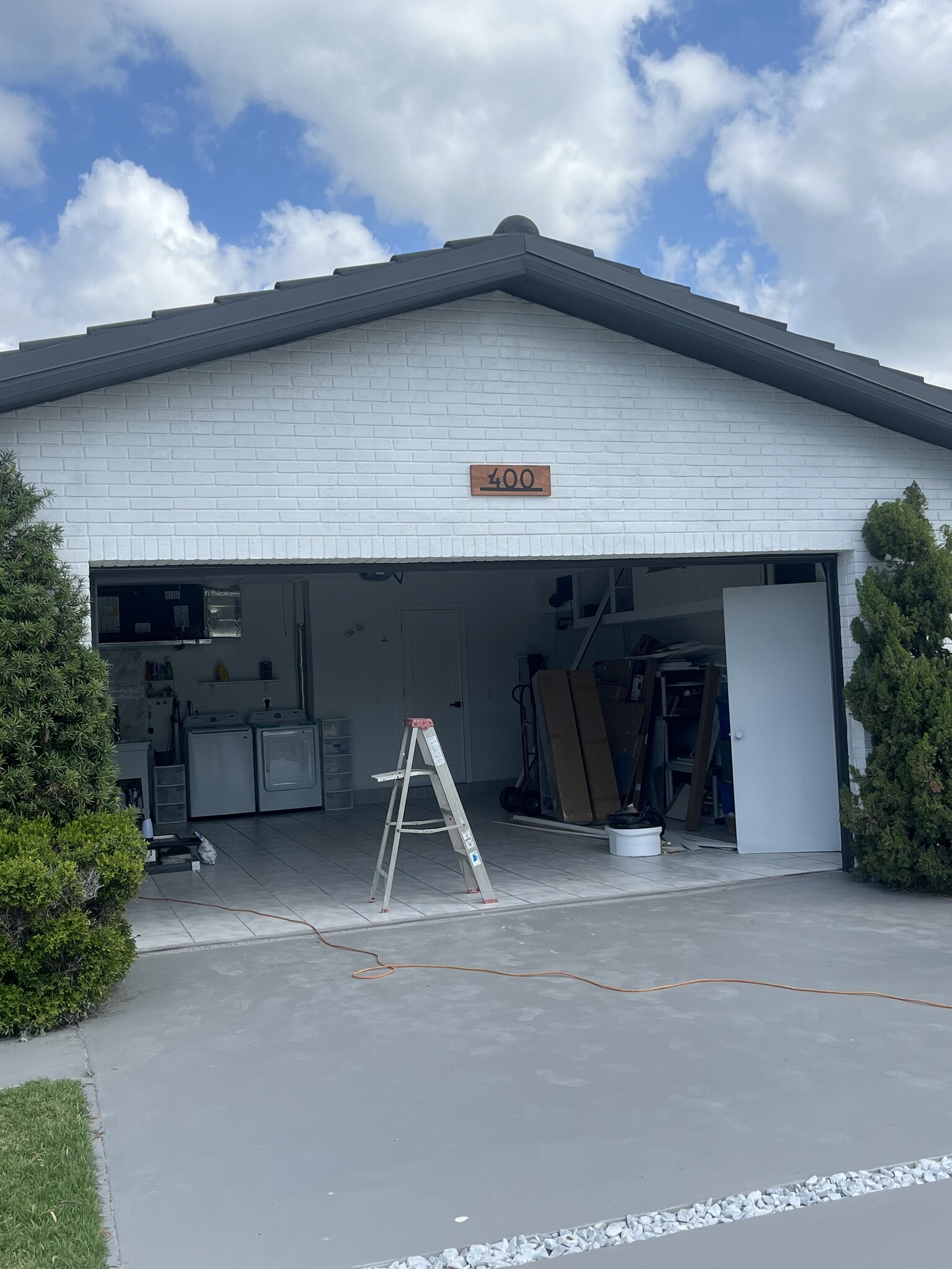 Building Photo - 400 Capri Blvd