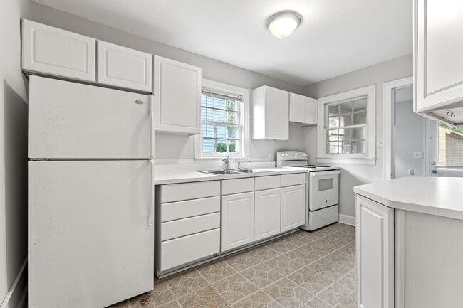 Building Photo - 1617 Liberty Rd