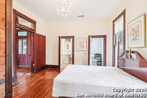 Building Photo - 109 Paso Hondo St