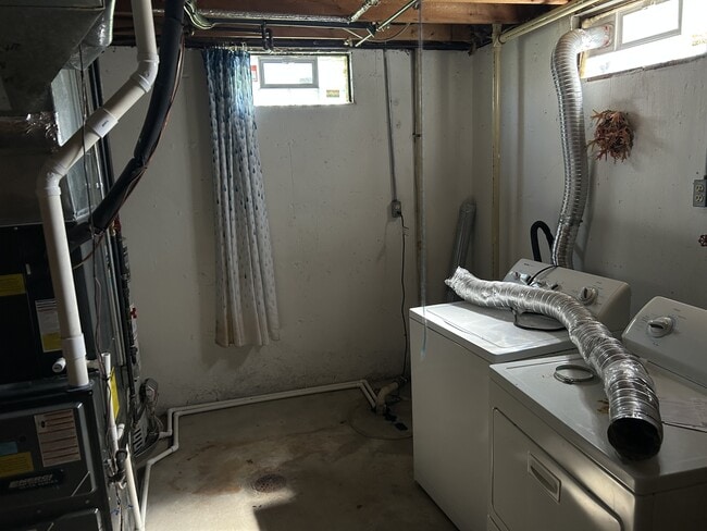 Building Photo - 530 Chesley Dr