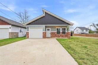 Building Photo - 2306 Polk St