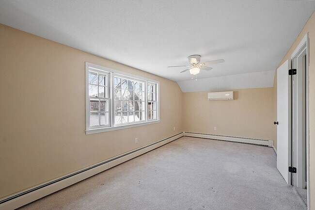 Building Photo - 52 Point Pleasant Rd