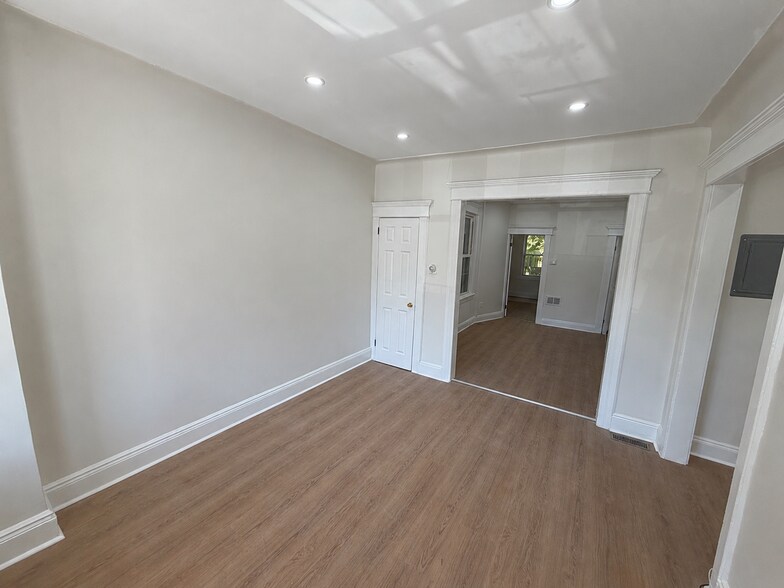 Building Photo - 22 Stegman St