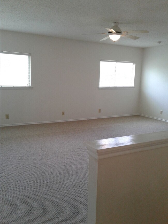 Building Photo - 8923 Sebec Cir