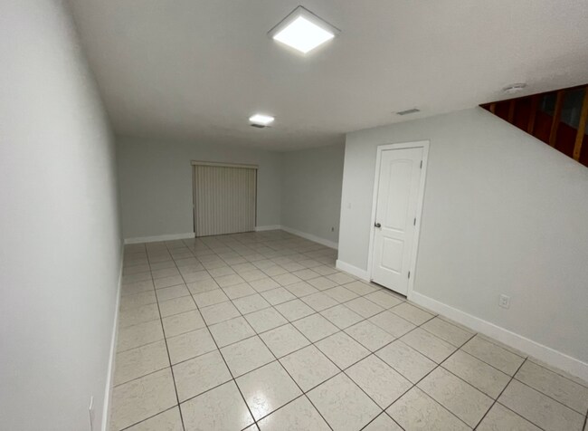 Building Photo - 6854 NW 173rd Dr