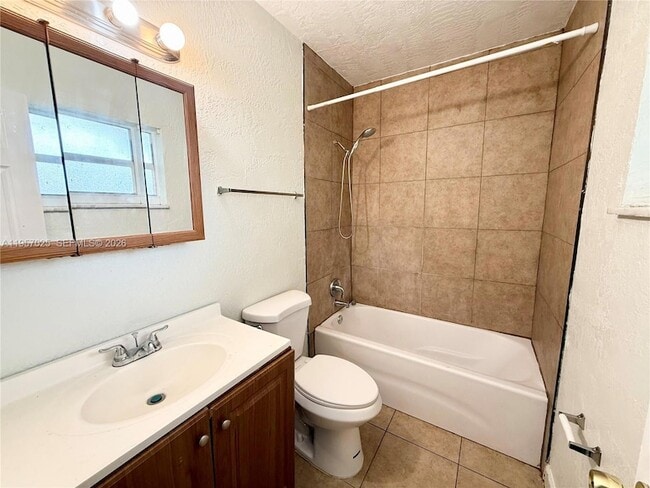 Building Photo - 1491 NW 20th St