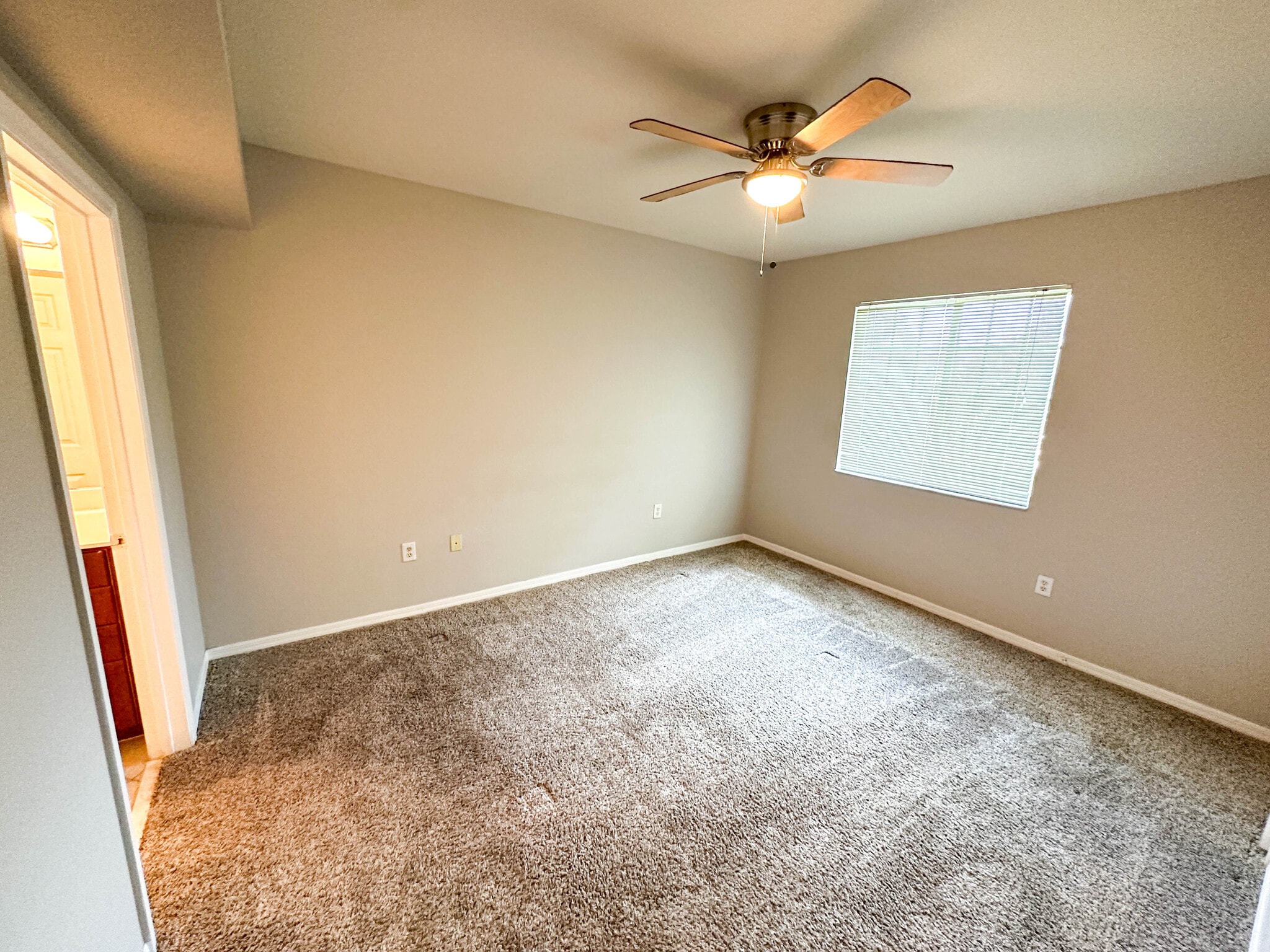Building Photo - 6530 Emerald Dunes Dr
