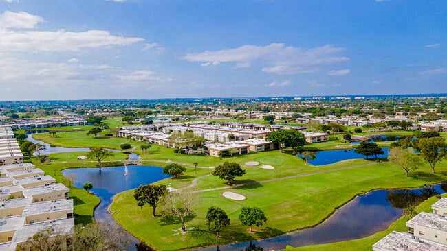 Building Photo - 522 Capri K