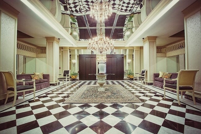 Building Photo - 29 S State St