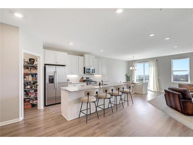 Building Photo - 6743 Bluestem Wy