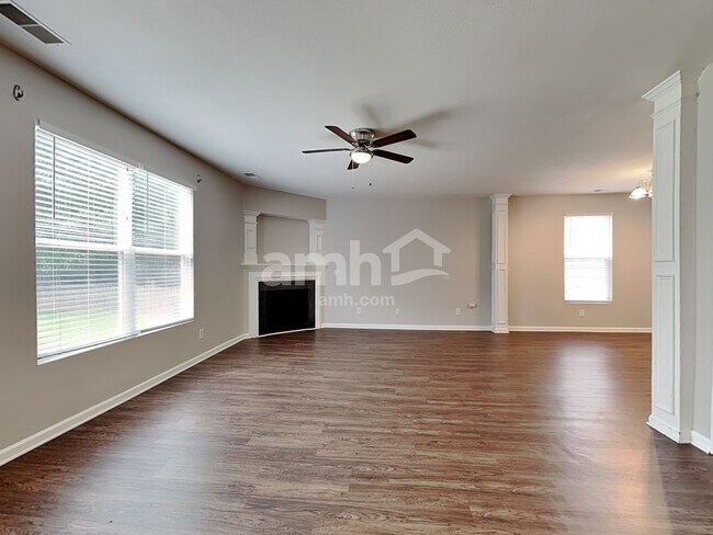 Building Photo - 4003 Saphire Ln