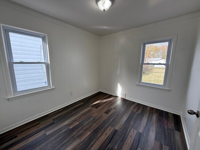 Building Photo - 13155 Sidonie Ave