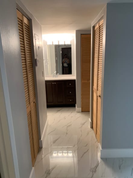 Building Photo - 1101 SW 122nd Ave