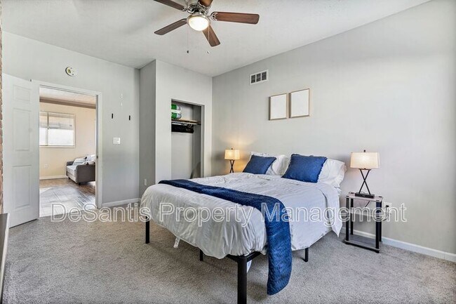 Building Photo - 1129 Brabec St