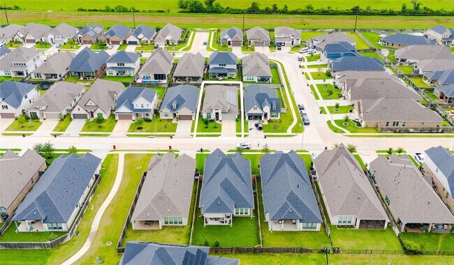 Building Photo - 20430 Avelignese Wy