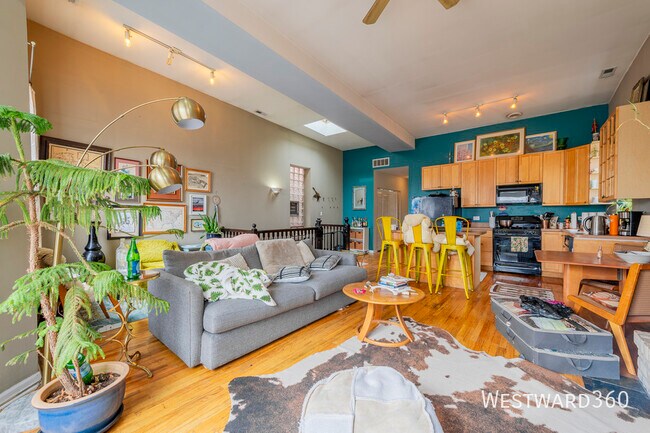 Building Photo - 1350 W Augusta-3