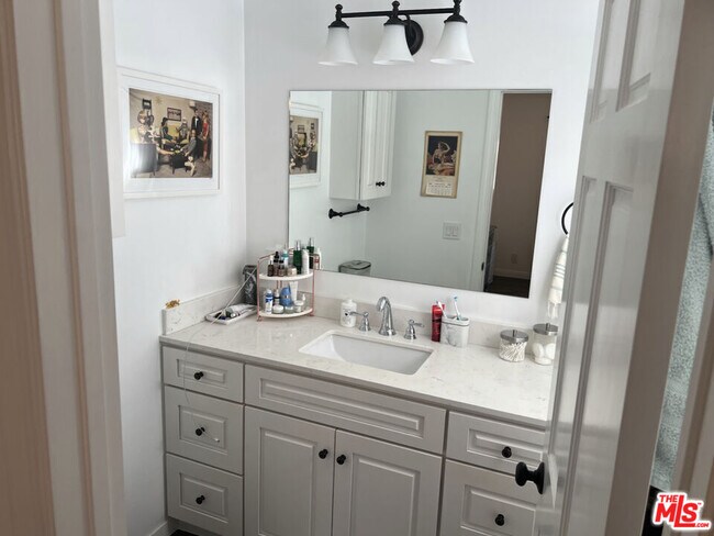 Building Photo - 3125 Stanford Ave