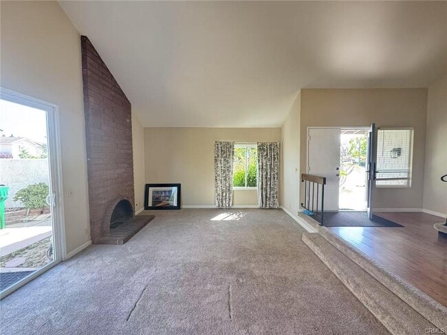 Building Photo - 44 Deerwood E
