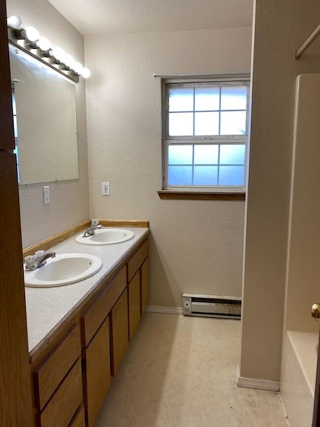 Building Photo - Cozy 2 Bedroom in Ephrata