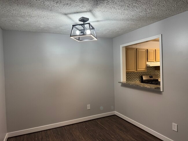 Building Photo - 10129 Oakton Terrace Rd