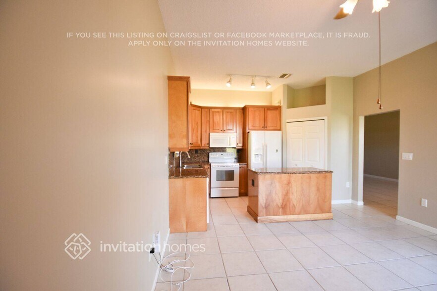 Building Photo - 345 W Cypress Cove Cir