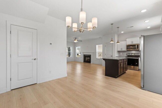 Building Photo - 429 Guethlein Dr