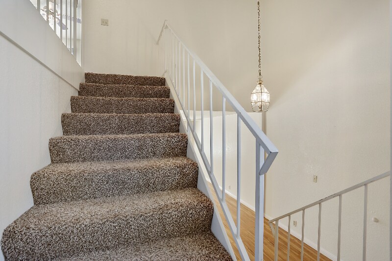 Building Photo - 222 Tiffany Cir