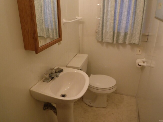 Building Photo - 636 Huffman St