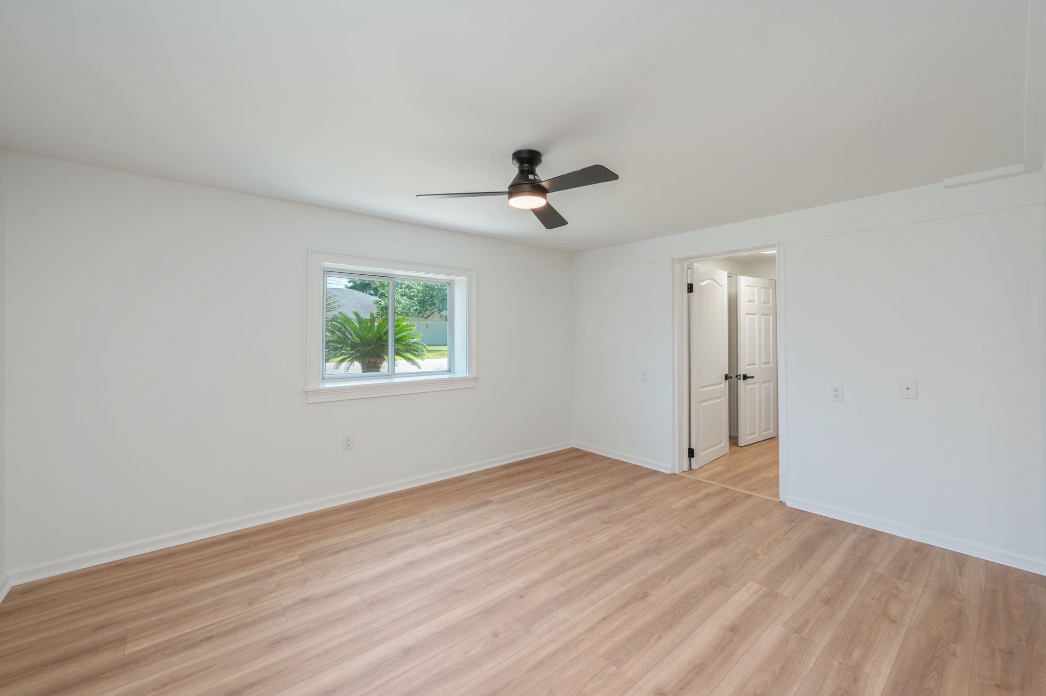 Building Photo - 1002 High Grove Ct