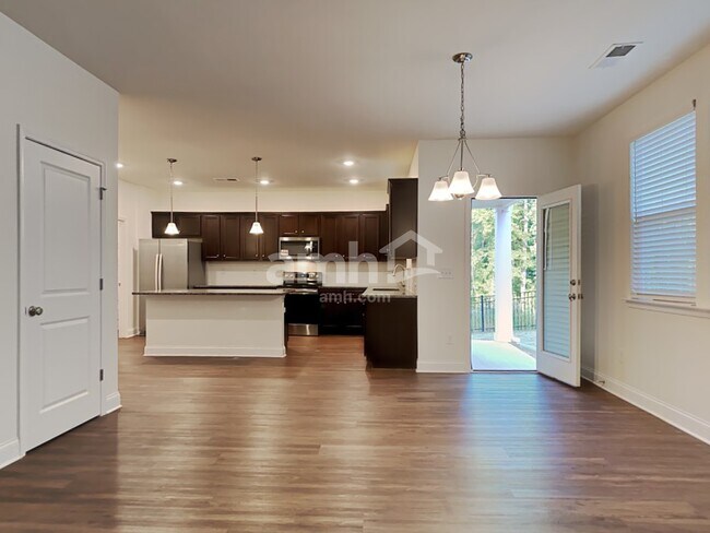 Building Photo - 111 Fairway Crossing Way