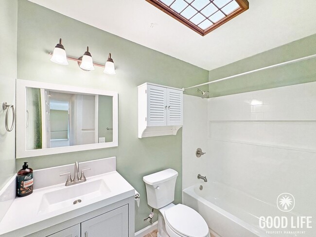 Building Photo - Renovated 4BR Home with Large Yard on Peaceful Cul-de-Sac