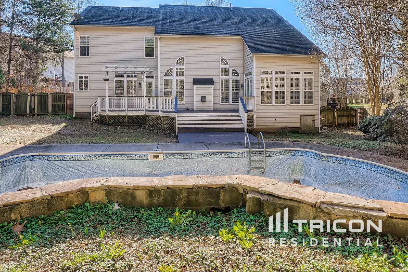 Building Photo - 15510 Robsart Ct
