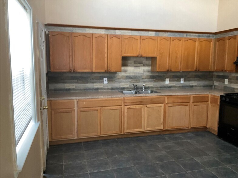 Building Photo - 3111 Patience Ave