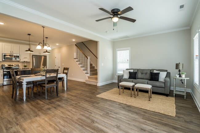 Building Photo - 51 Thunderbolt St