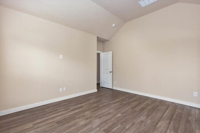 Building Photo - 5063 Hazel Orch Dr