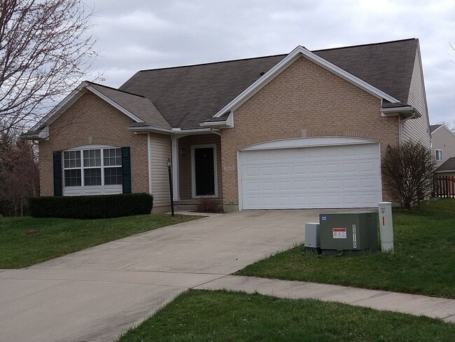 Building Photo - Your Next home is on a quiet cul-de-sac in Beavercreek!