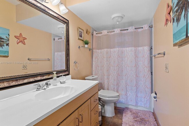 Building Photo - 3181 S Ocean Dr