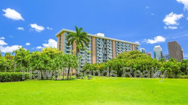 Building Photo - 1511 Nuuanu Ave