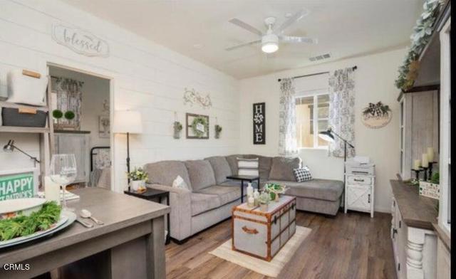 Building Photo - 3431 N Oxnard Blvd