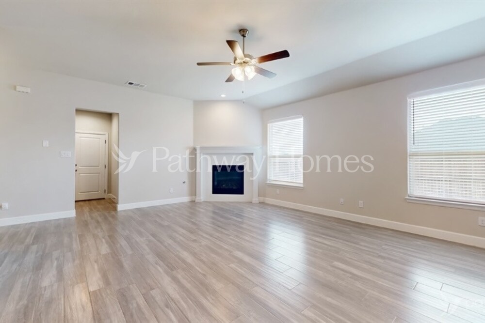 Building Photo - 3556 Walnut Rdg Dr