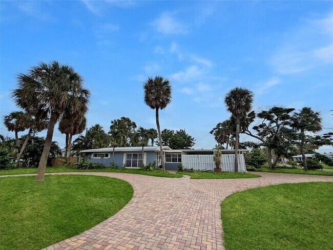 Building Photo - 3903 Belle Vista Dr E