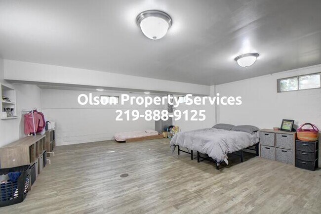 Building Photo - 6215 Glen Dr