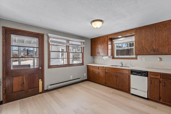 Building Photo - 4214 Xenia Ave N