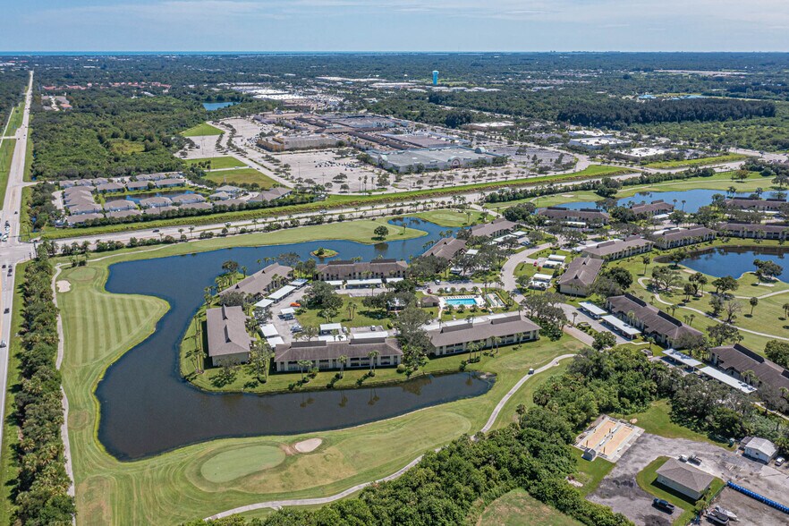 Building Photo - 28 Plantation Dr