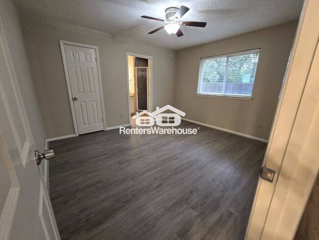 Building Photo - MOVE IN READY - HURST TX - 3BEDS 2BATHS