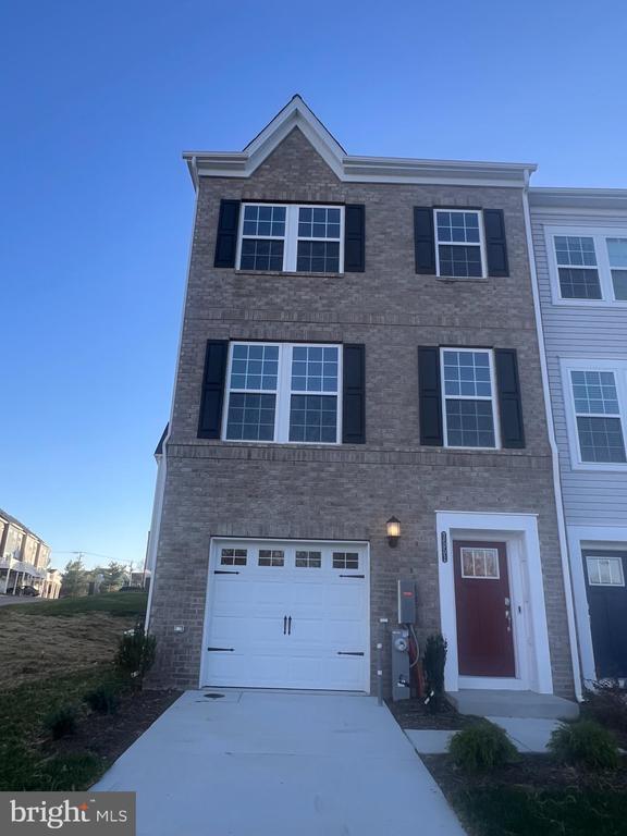 Building Photo - 7551 Dundee Rd