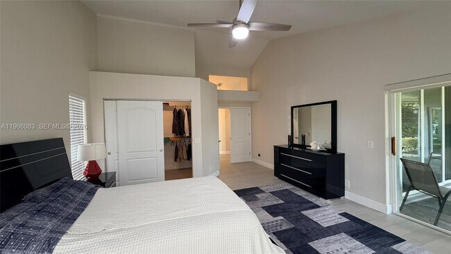 Building Photo - 582 Spinnaker