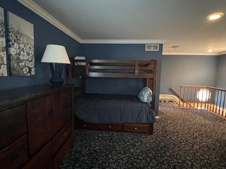 Building Photo - 1200 36th Ave